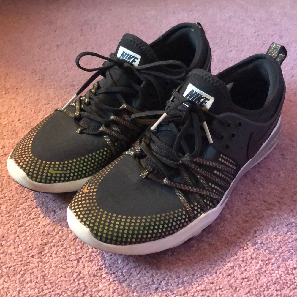 Black Nike Free Sneakers size 7